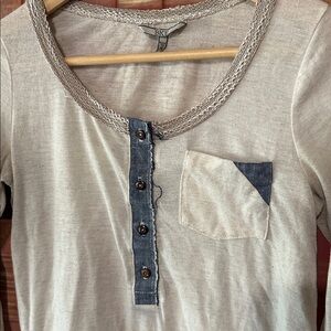 BKE Buckle Nubby Henley Top Size Small Made in the USA